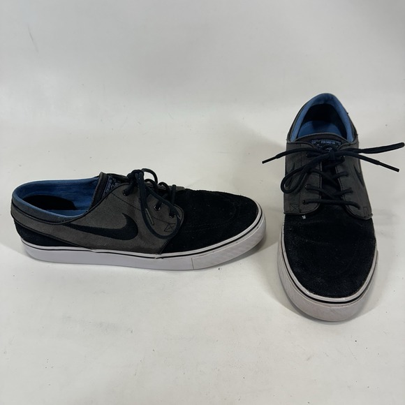 nike janoski size 10